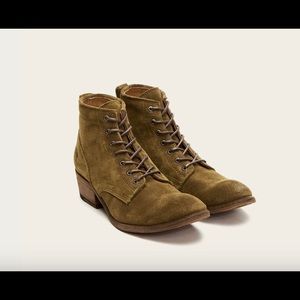 NIB Frye Suede Leather Carson Lace Up boots